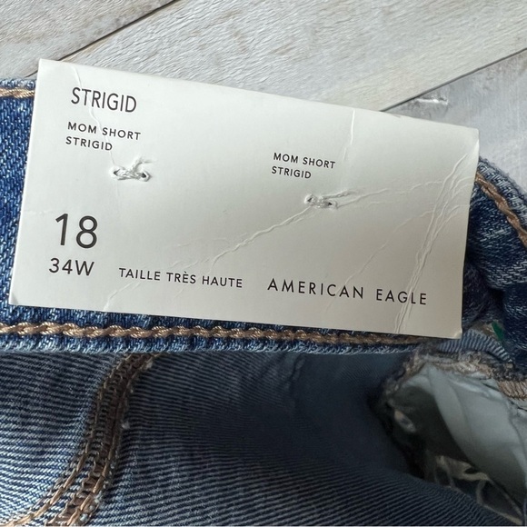 American Eagle Distressed Mom High Rise Shorts Womens Plus 18‎ 34W Blue NWT New - Picture 10 of 15